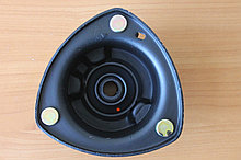 Опора переднего амортизатора (опорная чашка) SUZUKI GRAND VITARA SQ625, JA627
