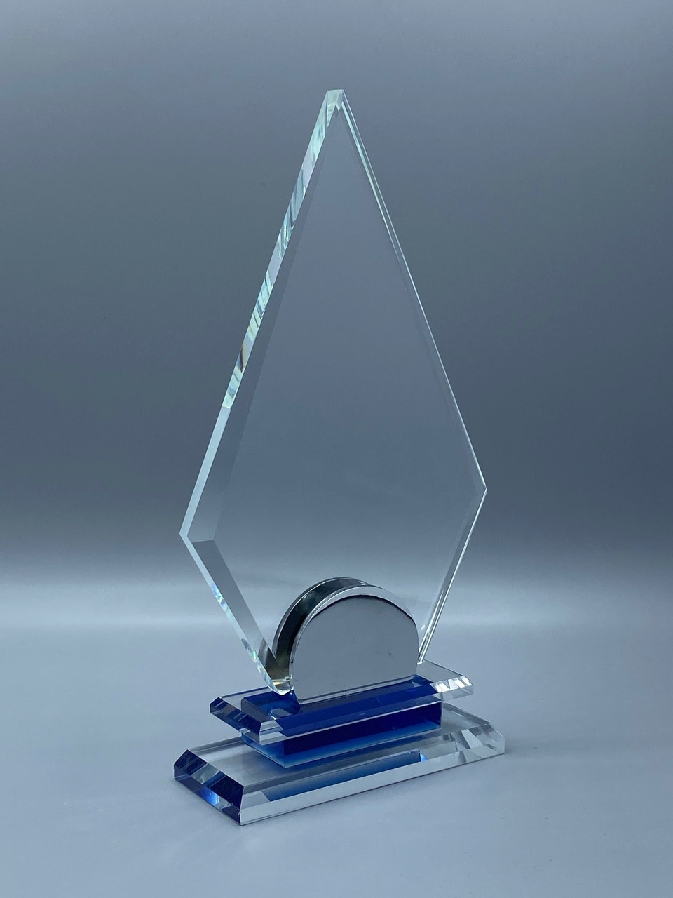 Статуэтка из стекла