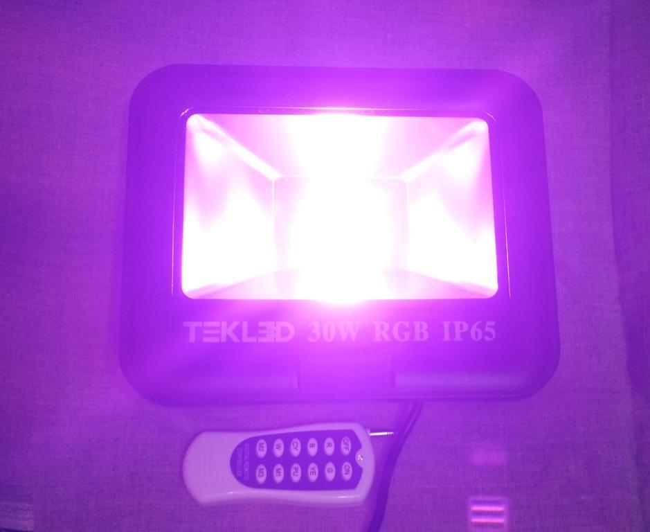 Цветной прожектор 30W RGB влагостойкий с радио пультом ДУ до 100 метров - фото 3 - id-p82001189