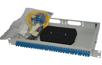 Оптический кросс 1U укомплектованный на 32 порта SC/UPC