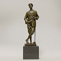 Игрок в гольф. По авторской модели итальянского скульптора Ernesto Cesaro
