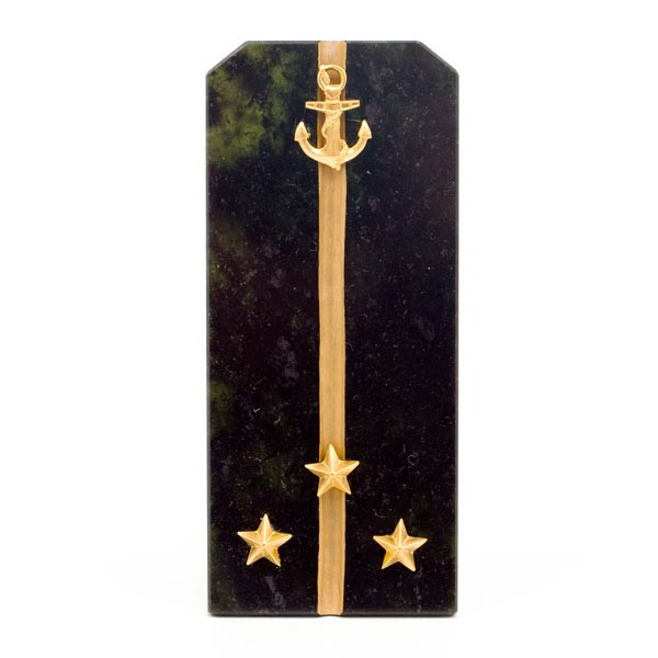 Сувенир "Погон Старший лейтенант ВМФ" камень змеевик 116364 - фото 1 - id-p80871521