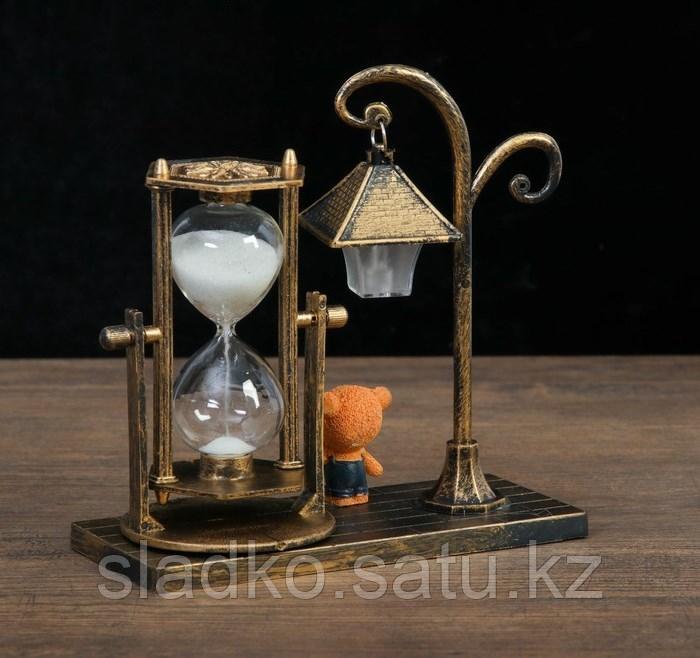 Сувенирные часы песочные Уличный фонарик с подсветкой 15,5х6,5х15,5 см - фото 2 - id-p82205353