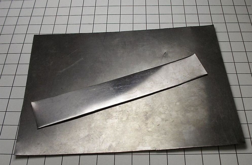 тонколистовой металл. жестяные листы в рулонах. люди в черном: интернэшнл фильм 2019. люди в черном 2002. уилл смит люди в черном 1.