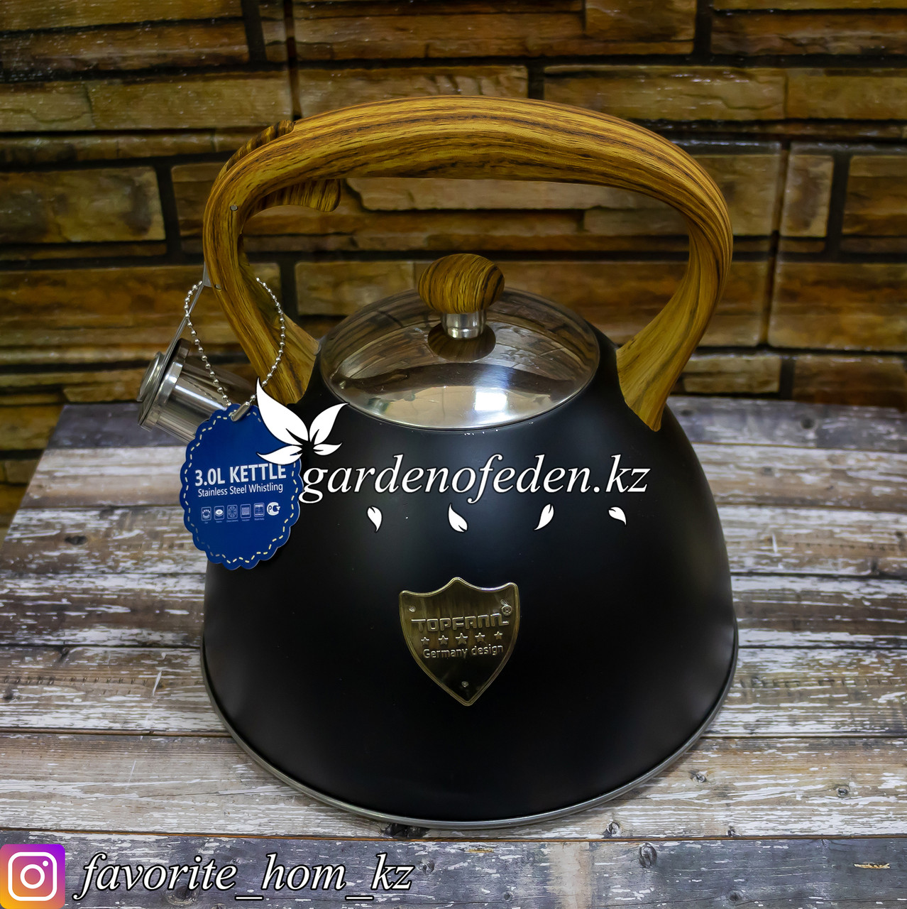 Чайник для кипячения воды, со свистком "Topfann". Материал: Металл. Цвет: Черный. Объем: 3л.