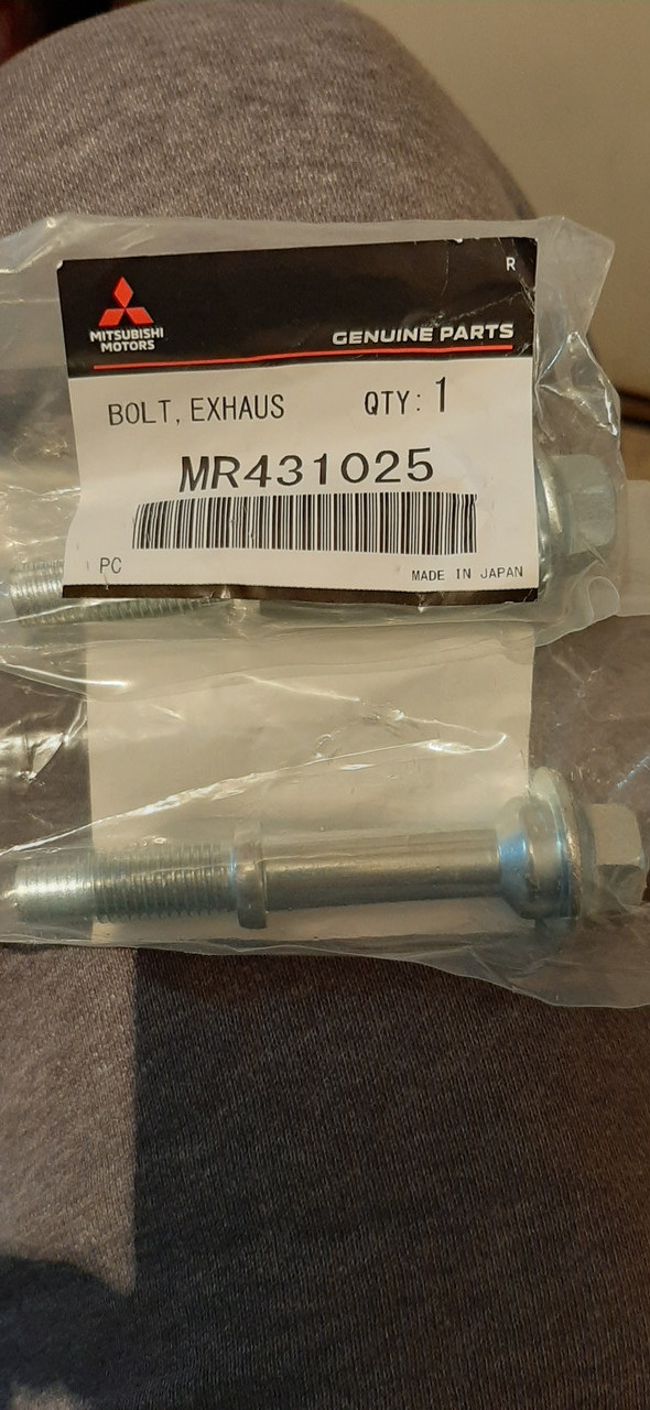 Болт выхлопной трубы MR431025 - фото 1 - id-p82480202