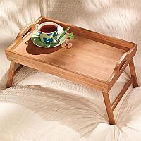Деревянный столик для завтрака