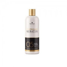 Разглаживающий шампунь Supreme Keratin Smooth Extending Shampoo 300 мл (шаг 3)