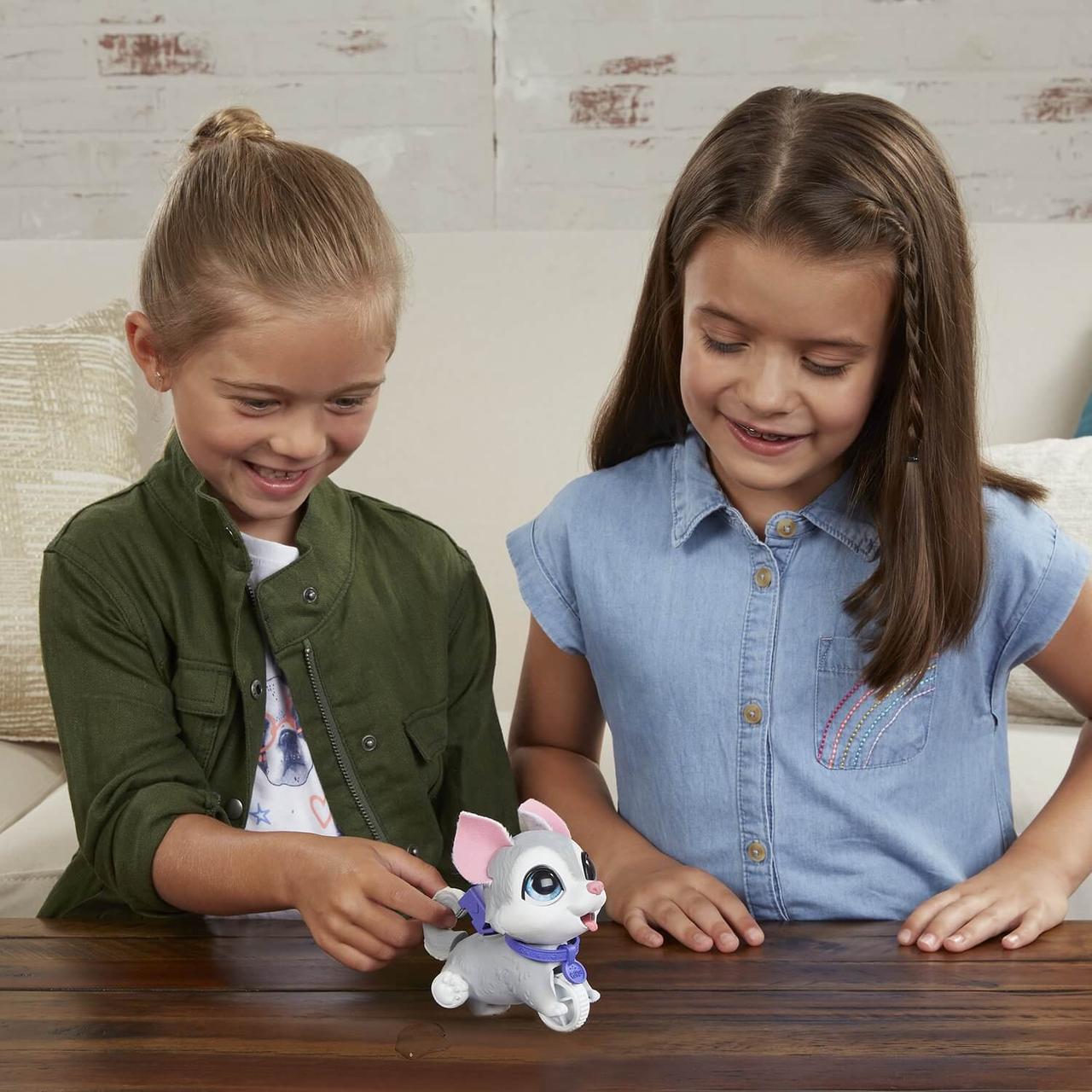 Интерактивная игрушка Hasbro Озорной питомец. Маленький