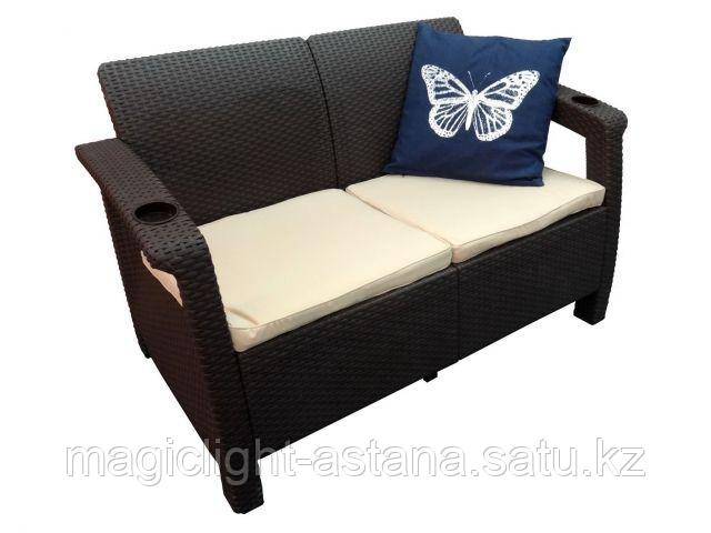 Диван Yalta Sofa 2 Seat (Love Seat) (128х70х79см) с подстаканниками