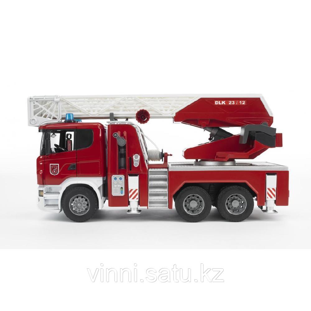 Bruder - Пожарная машина Scania с выдвижной лестницей и помпой 1:16 - фото 2 - id-p82860465