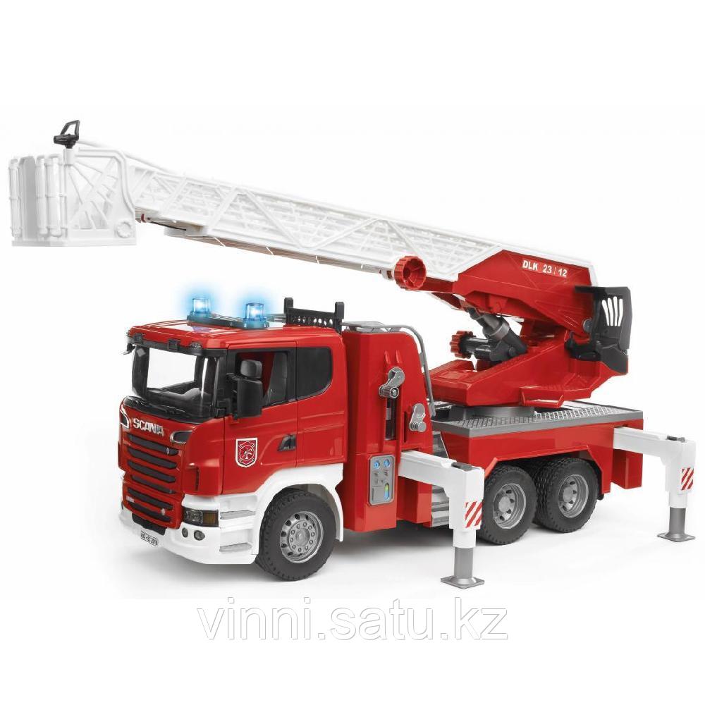 Bruder - Пожарная машина Scania с выдвижной лестницей и помпой 1:16 - фото 4 - id-p82860465
