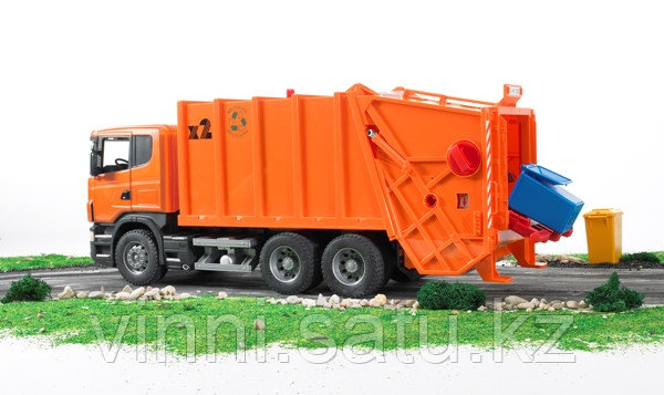 Bruder - Игрушечный Мусоровоз Scania (цвет оранжевый) 1:16 - фото 5 - id-p82860452