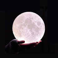 Светильник-ночник «Луна» 3D Moon RGB Lamp с сенсорным управлением на деревянной подставке, фото 5