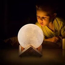 Светильник-ночник «Луна» 3D Moon RGB Lamp с сенсорным управлением на деревянной подставке, фото 2