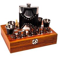 Подарочный набор: шахматы, фляжка, рюмки «Великий комбинатор» в деревянном кейсе (с четырьмя рюмками)