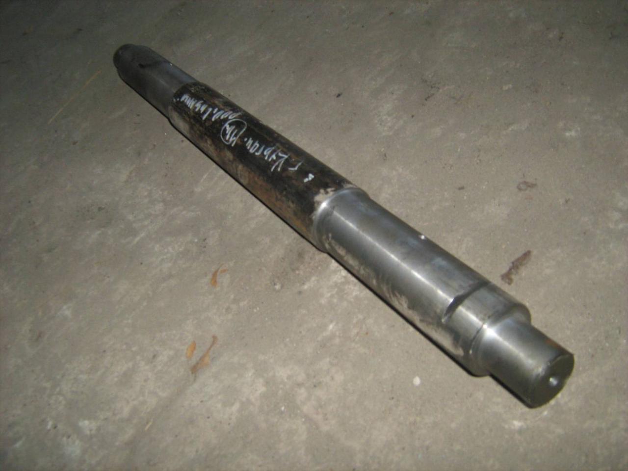 Ось (Вал ведомый) КДМ-130Б 31.40.009-01