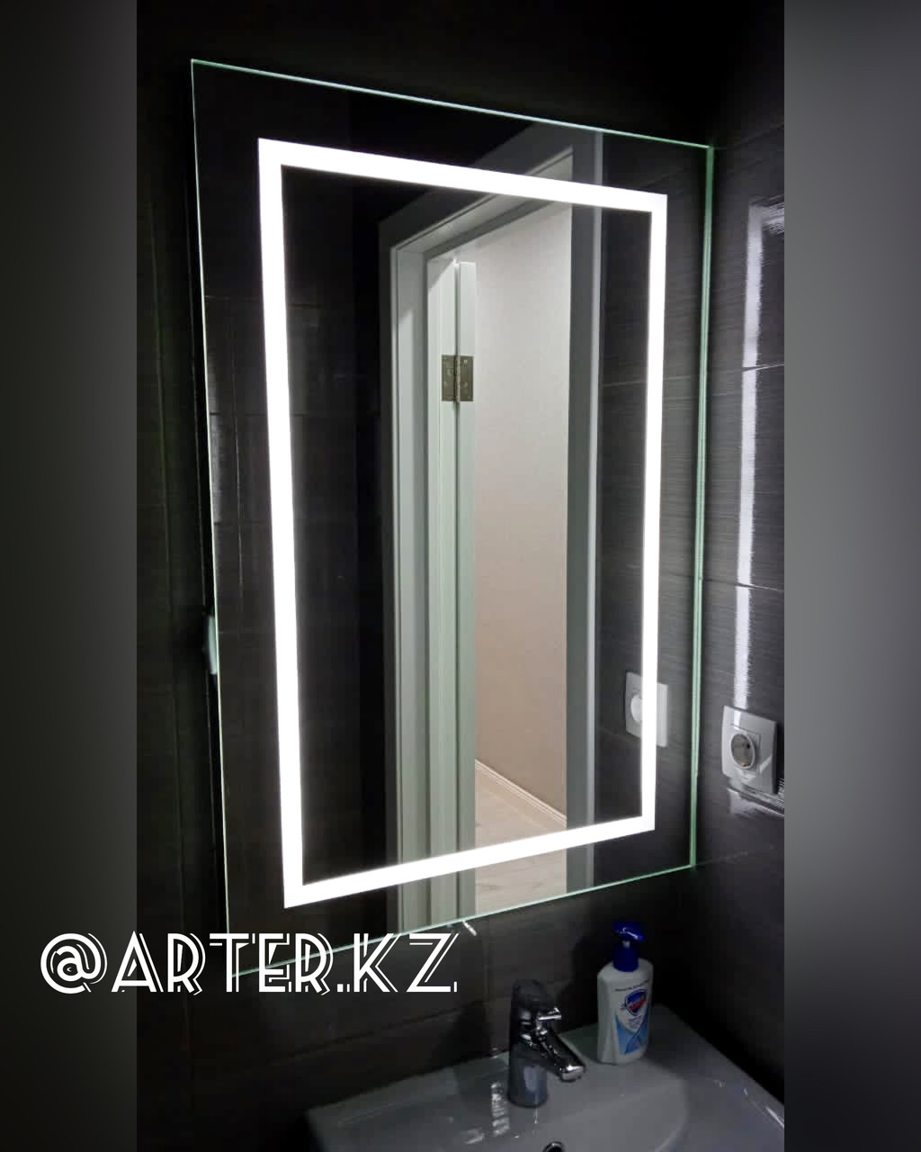 Зеркало с LED- подсветкой и пескоструйным рисунком, 800(В)х600(Ш)мм