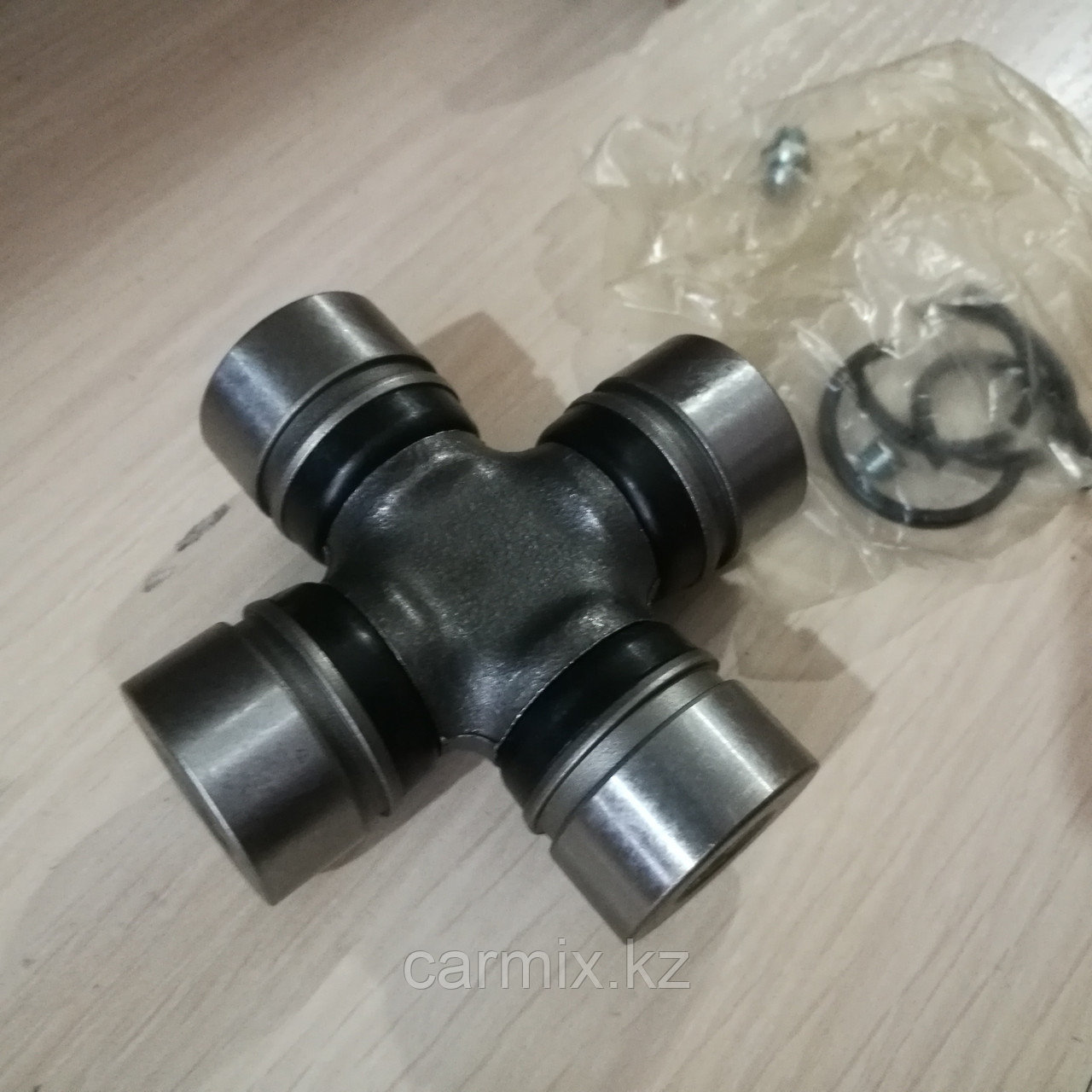 GUT-27 Крестовина карданного вала зад TOYOTA 4Runner/Hilux Surf /Land ...