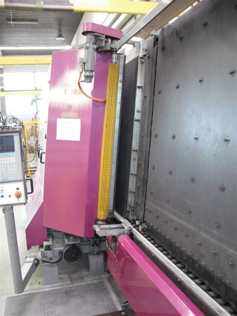 Стеклопакетная линия Lisec 1600 Х 2500 с газ прессом и роботом герметизации - фото 1 - id-p8739098