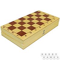 Настольная игра Шахматы и шашки пластмассовые в деревянной упаковке (29*29 см)