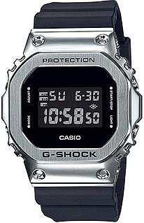 Наручные часы Casio GM-5600-1ER