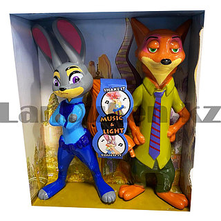 Бір топ адам қыздың қынапшасына кіреді