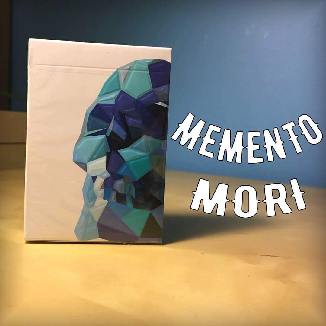 Memento mori/blue