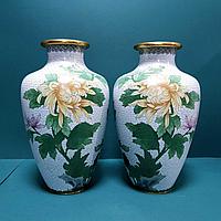 Парные вазы с пионами. Бронза, перегородчатая эмаль