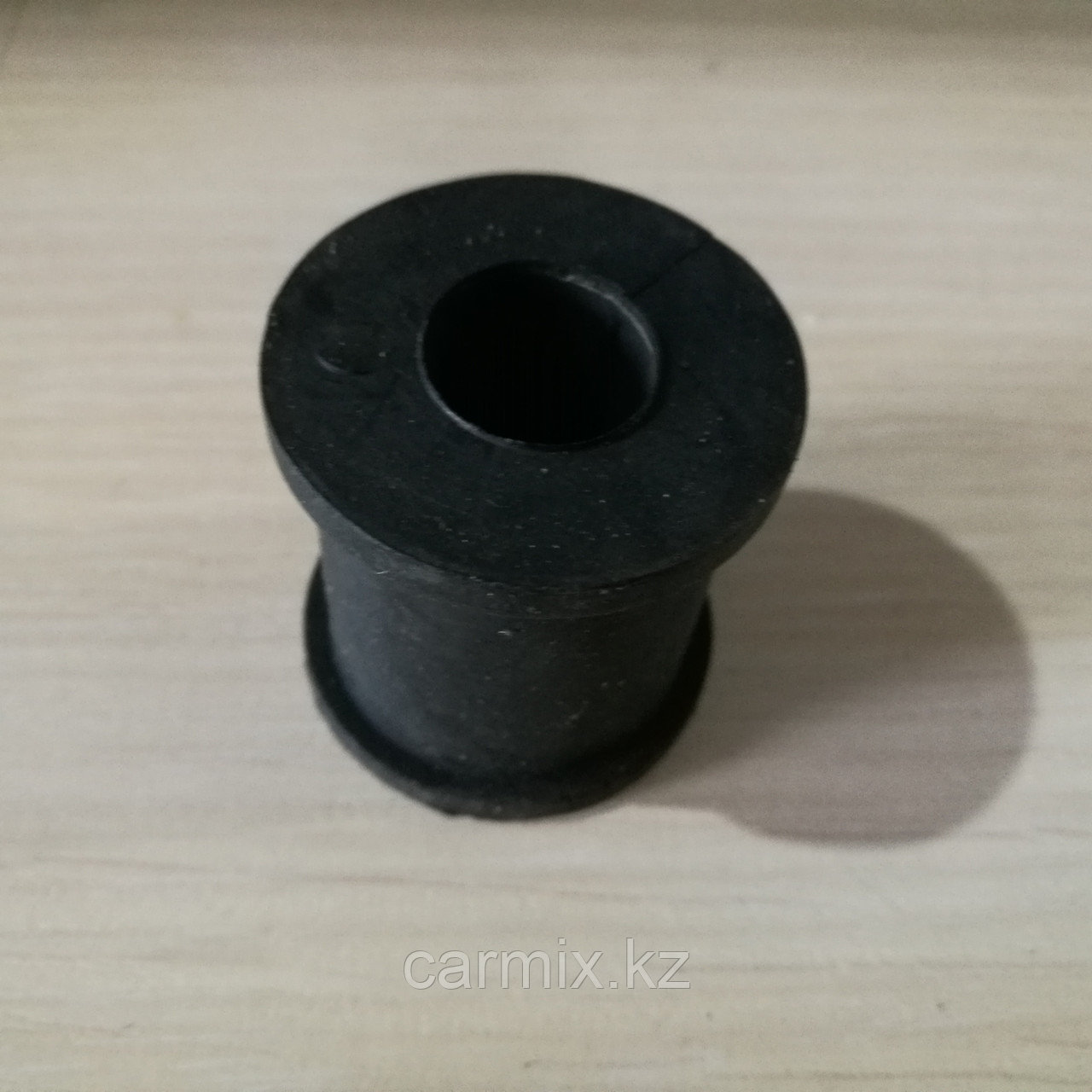 Втулка стабилизатора заднего Caldina / Mar k II /Camry/Corona/Carina d-15mm