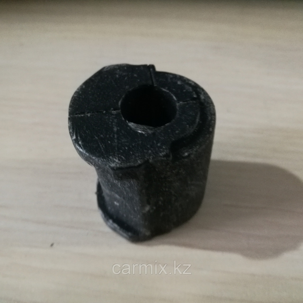 Втулка стабилизатора GS300/400/430 IS200/300 SC430 d-14mm