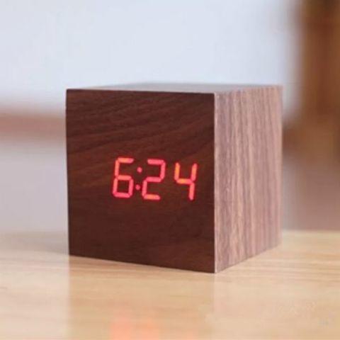 Часы электронные «деревянные» с термометром LED Wooden CUBE (Черный с красной подсветкой) - фото 3 - id-p83582915