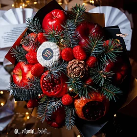 Новогодний фруктовый букет с витаминной смесью- M