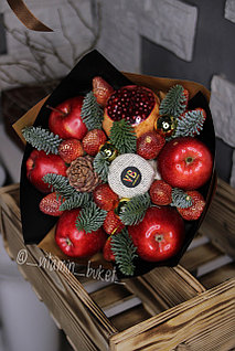 Новогодний фруктовый букет с витаминной смесью- S