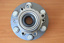 MR992374, Ступица передняя в сборе (переднее колесо) MITSUBISHI L200 KB4T, GT BEARINGS