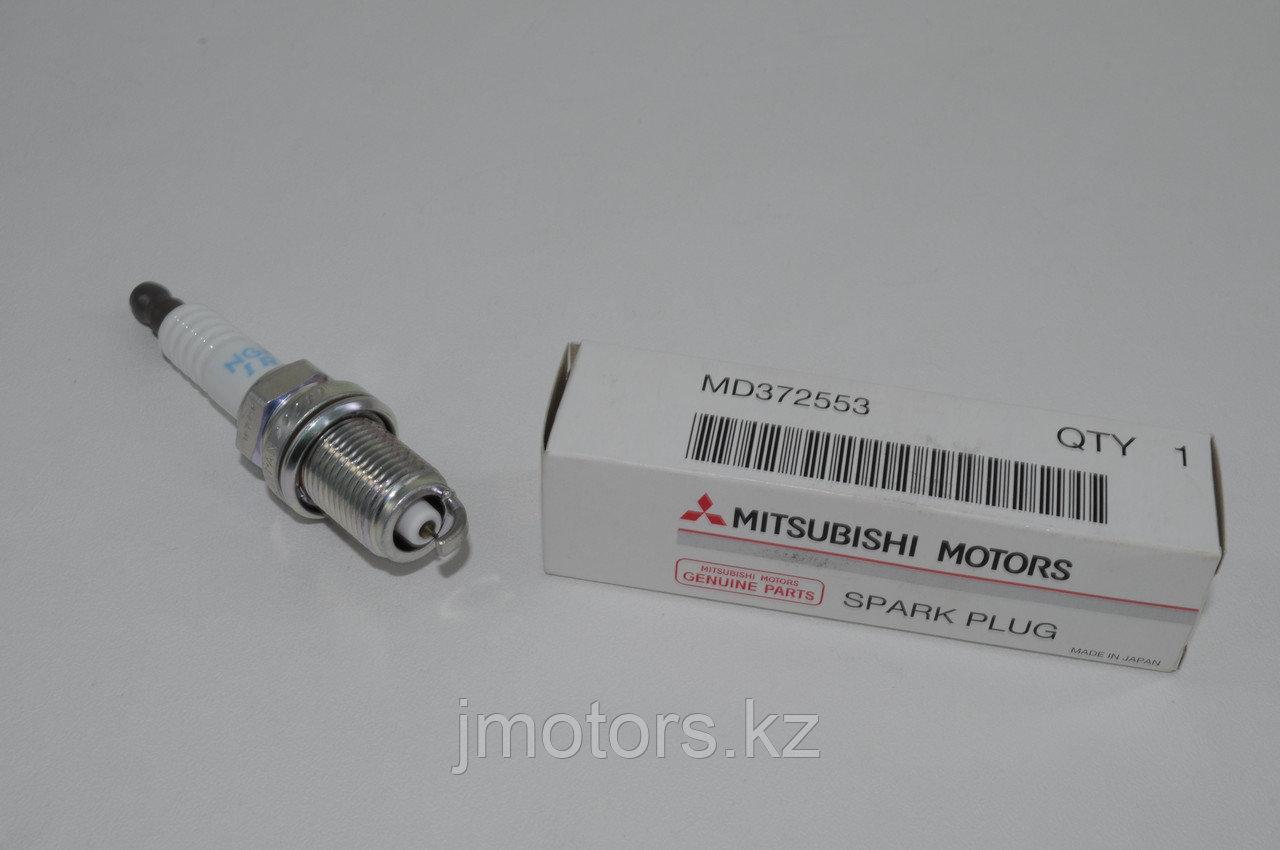 Свеча зажигания MD372553
