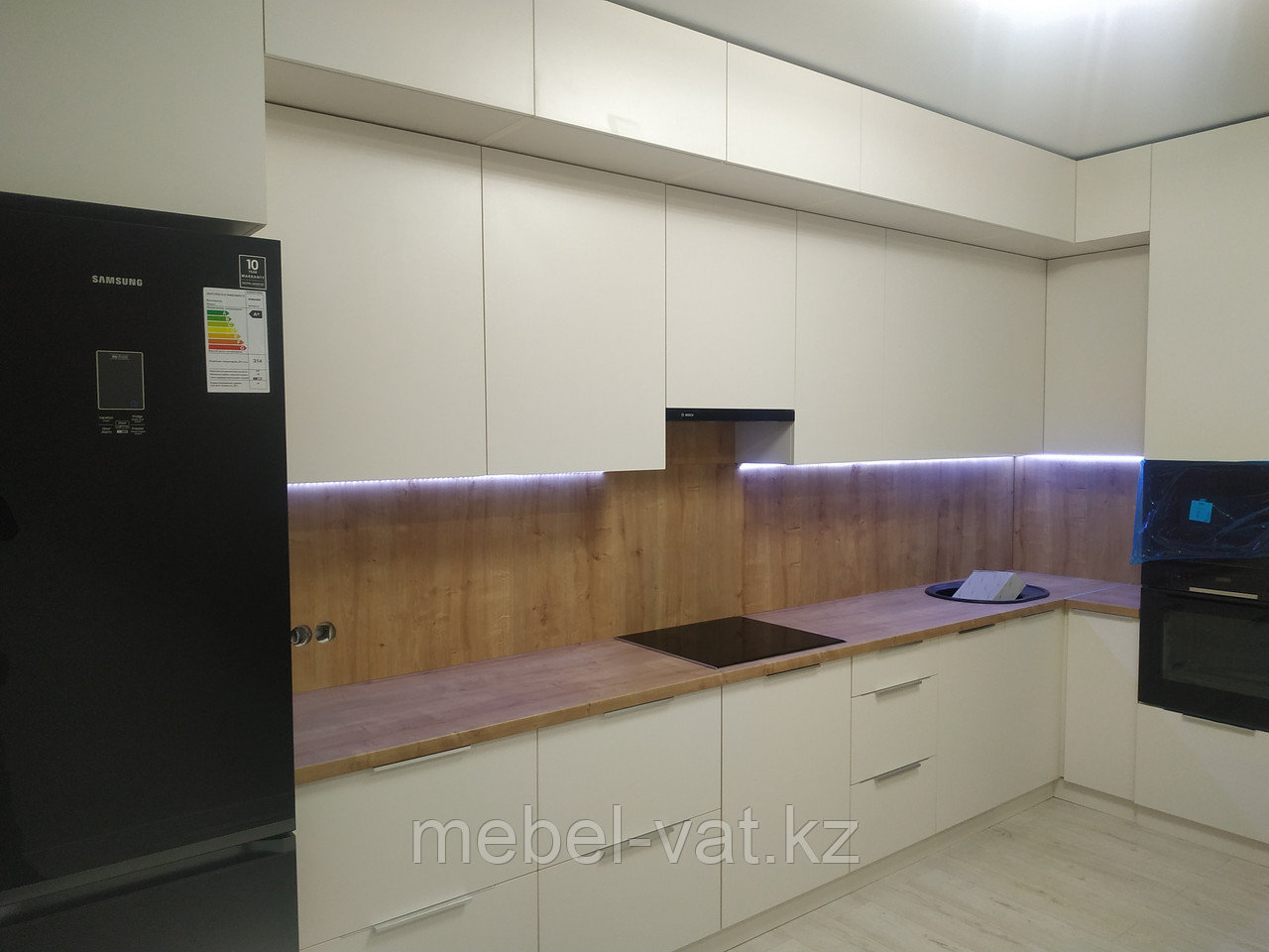 Кухонный гарнитур: современный стиль - фото 1 - id-p84375858