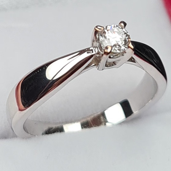 Золотое кольцо с бриллиантом 0,16Сt VS2/G Ex-Cut