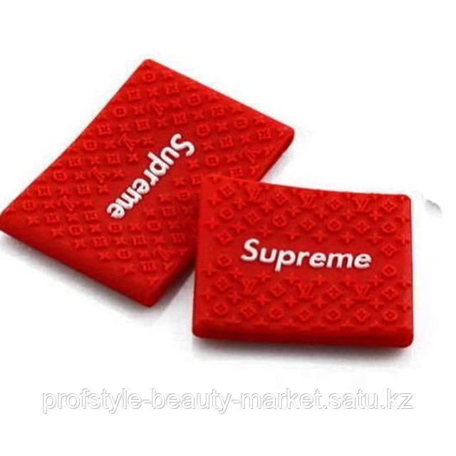 Supreme red Резинка на машинку для стрижки против скольжения - фото 1 - id-p84578503