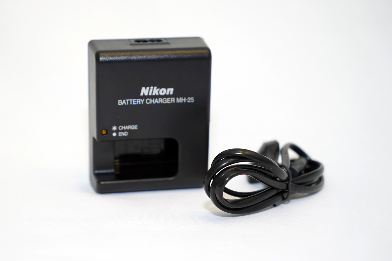 Зарядное устройство MH-25 на Nikon D7100, D7000,  D810, D800,  D800E,  D750, D610, D600, MB-D11  /EN-EL15/