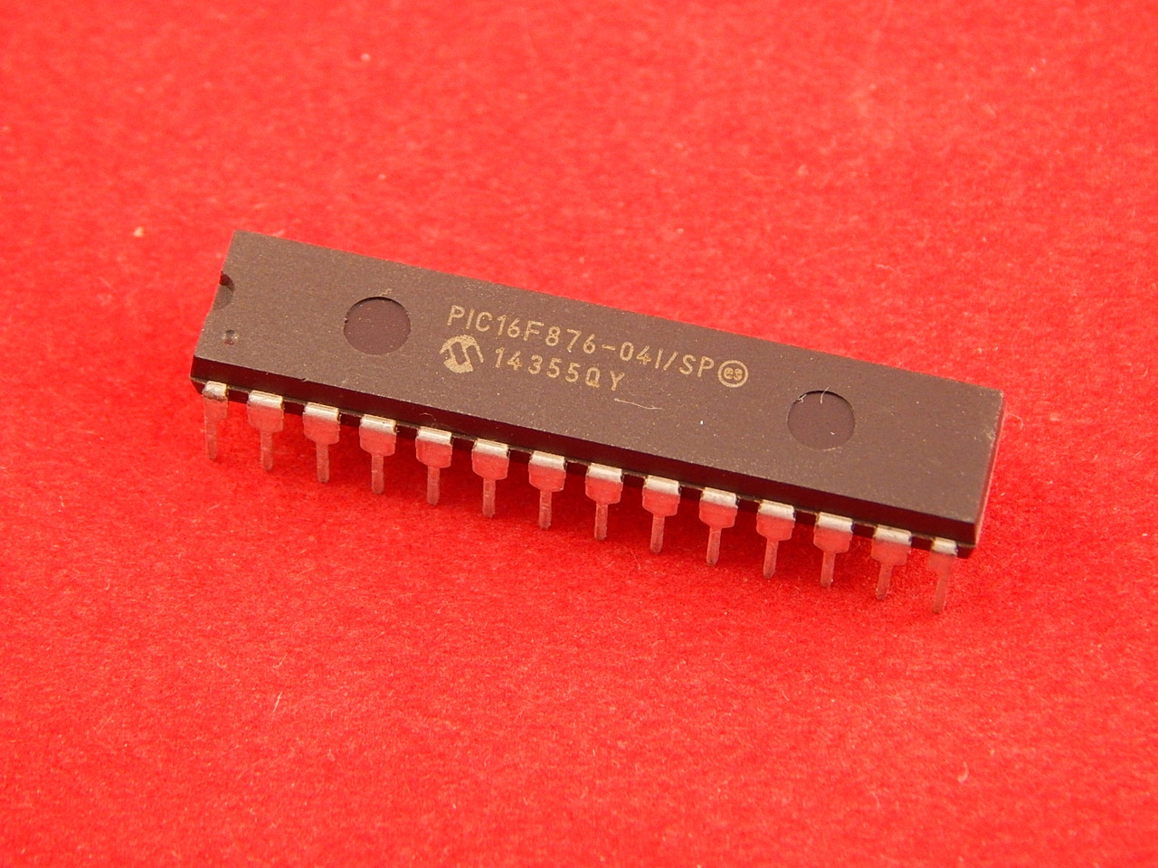 PIC16F876-04I/SP Микроконтроллер - фото 1 - id-p8951350
