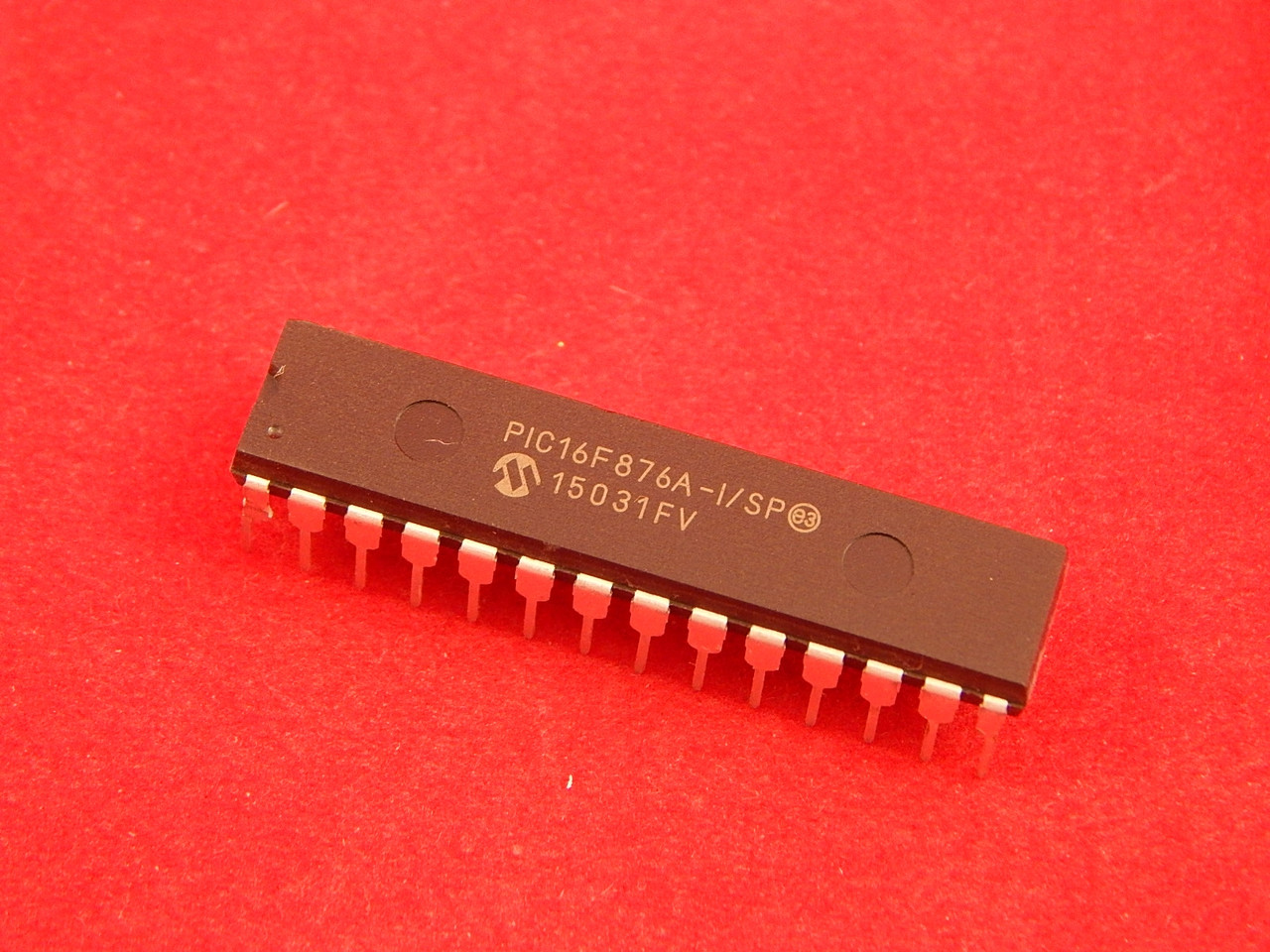 PIC16F876A-I/SP Микроконтроллер - фото 1 - id-p8951351
