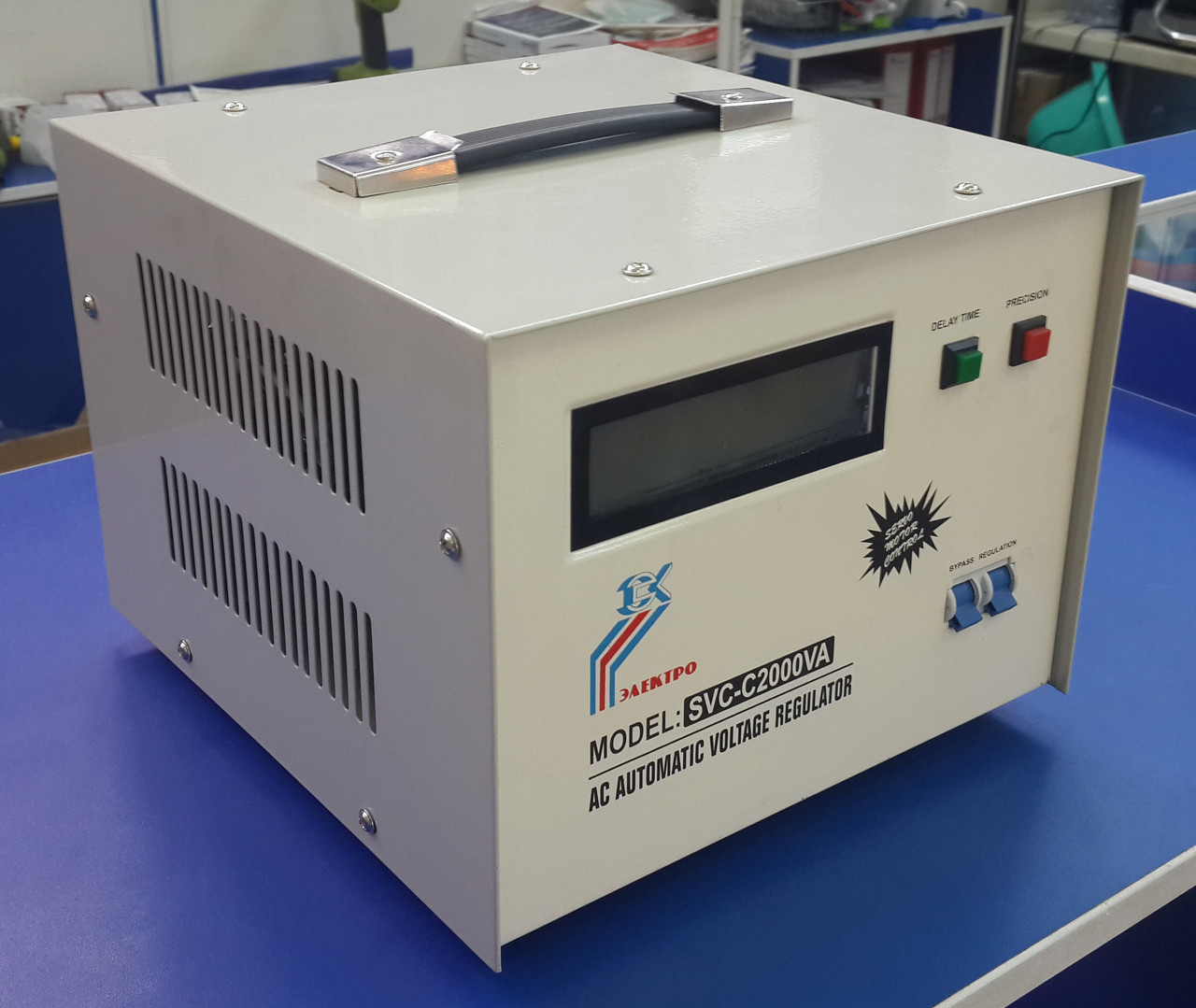 Стабилизатор напряжения элекромеханический однофазный AL SVC-C 1500VA