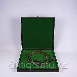 Сексуалды қыздар мен леггинстердегі бөкселер