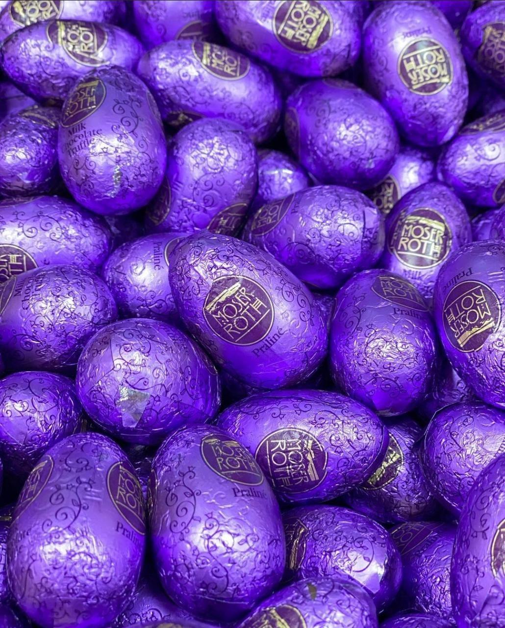 Яйцо шоколадное Мозер Рот Moser Roth с начинкой Praline ореховый крем (Фиолетовые) 1 кг, фото 1