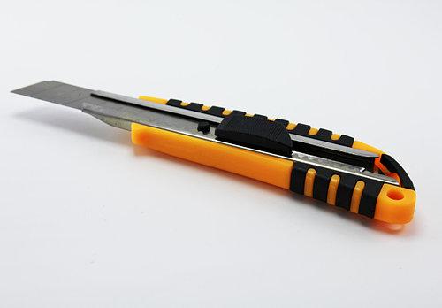 Канцелярский нож ZI-HFL 810