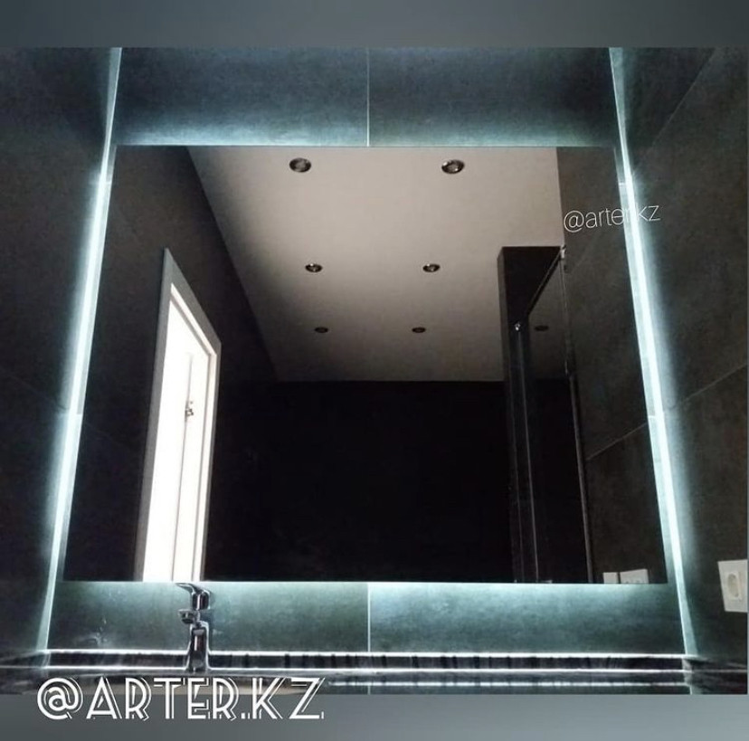 Зеркало с LED- подсветкой «парящее», 1300(Ш)х900(В)мм