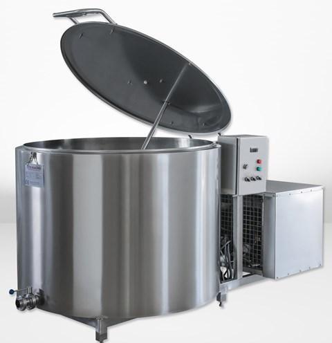 Емкость для охлаждения молока вертикальная 2000л (id 85334371)