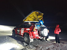 Зимний багажный бокс-палатка (автопалатка) YUAGO Travel Arctic 1000 л. 215х144х39 см.