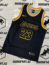 Баскетбольная майка «Лос-Анджелес Лейкерс» (Los Angeles Lakers) игрок Лебро́н Джеймс (LeBron James)